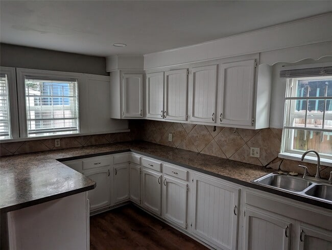 Building Photo - 3203 Eastex Fwy