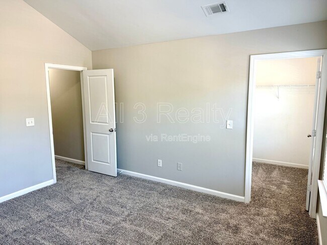 Building Photo - 7766 Flyaway Rd