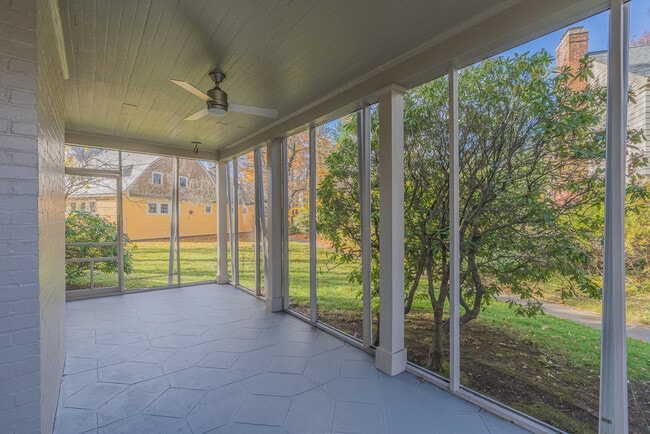 Building Photo - 83 Betsey Williams Dr