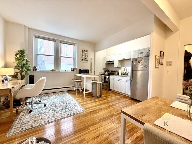 Building Photo - 202 St Paul St