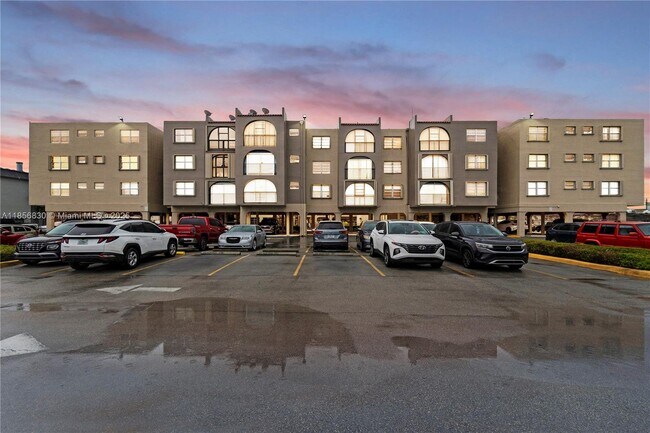 Building Photo - 6215 W 20th Ave