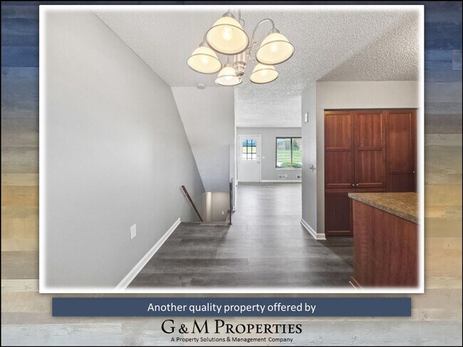 Building Photo - Rarely Available 1-Bedroom Townhouse in Henrietta: Updated & Amenity-Filled!