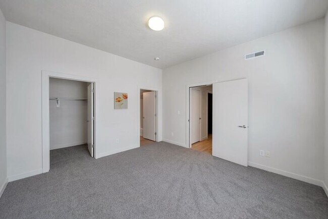 Building Photo - Secure + Trendy Salt Lake City Condo at a ...