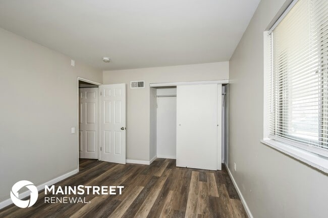 Building Photo - 11058 Perham Dr
