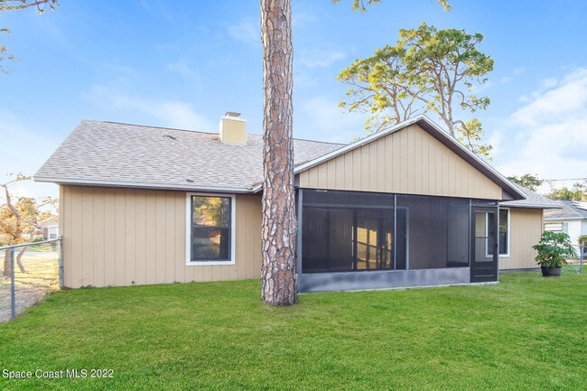 Building Photo - 110 Cardinal Dr
