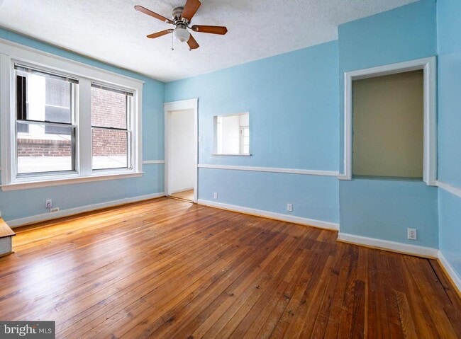 Building Photo - 132 Lauriston St