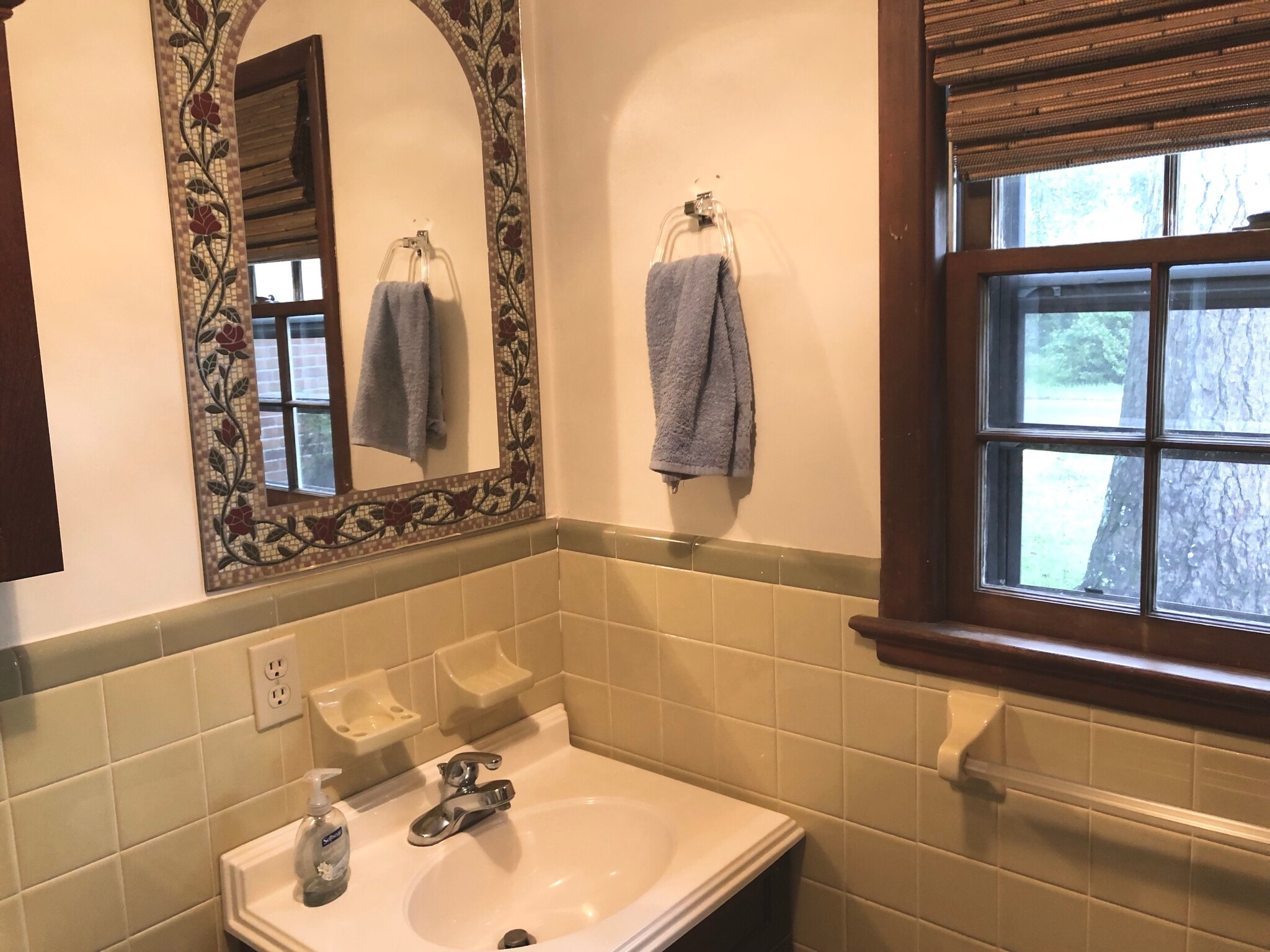 Building Photo - 118 Sebrell Ave