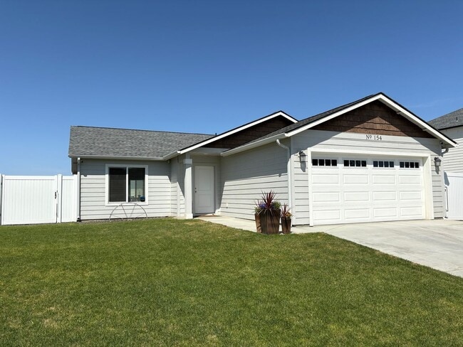 Primary Photo - Home for rent in George, WA