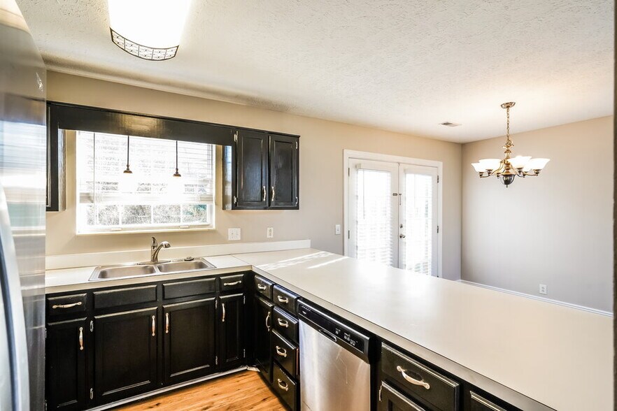 Building Photo - 2147 Rocky Fork Rd