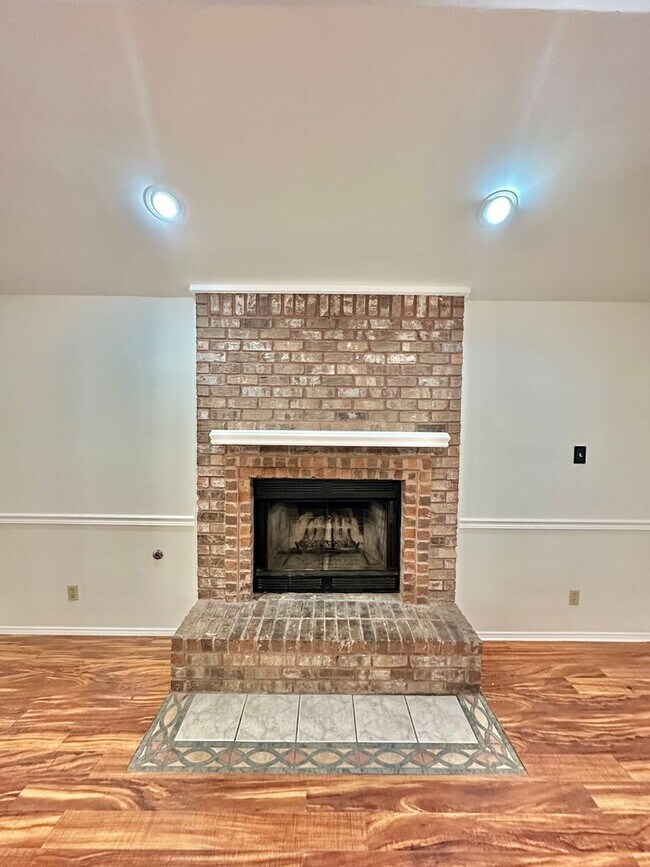 Building Photo - 3546 Cedar Ridge Ln
