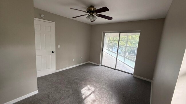 Building Photo - 3302 SE Aster Ln