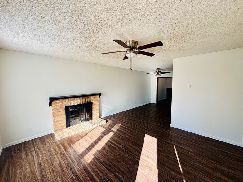 Building Photo - 43214 Archwood Way