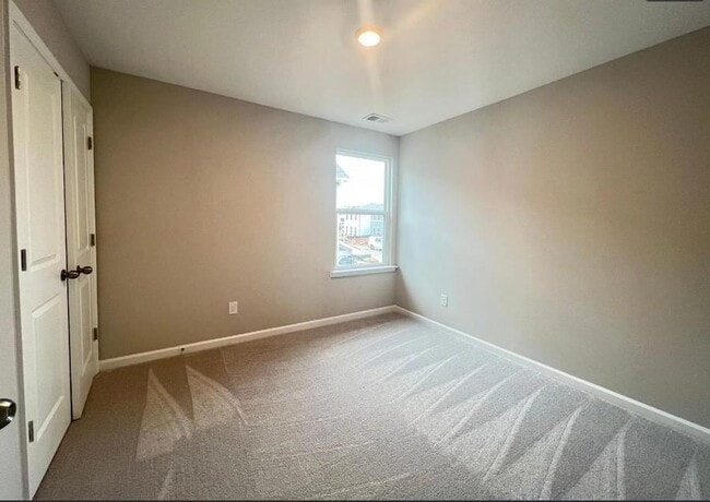 Building Photo - 140 Golden Eagle Pkwy