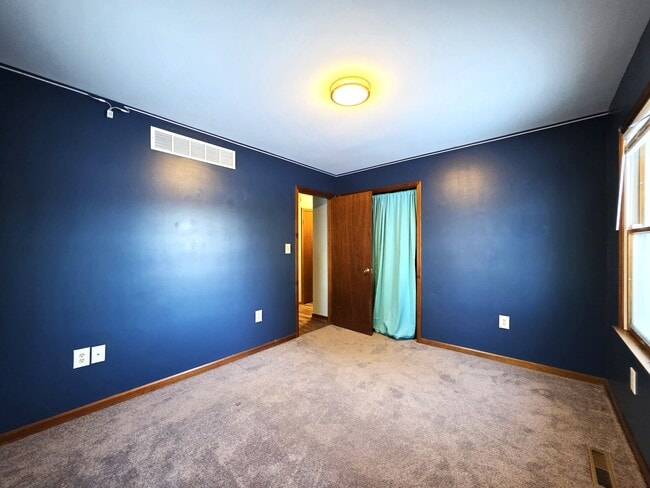 Building Photo - 29325 W Line Rd