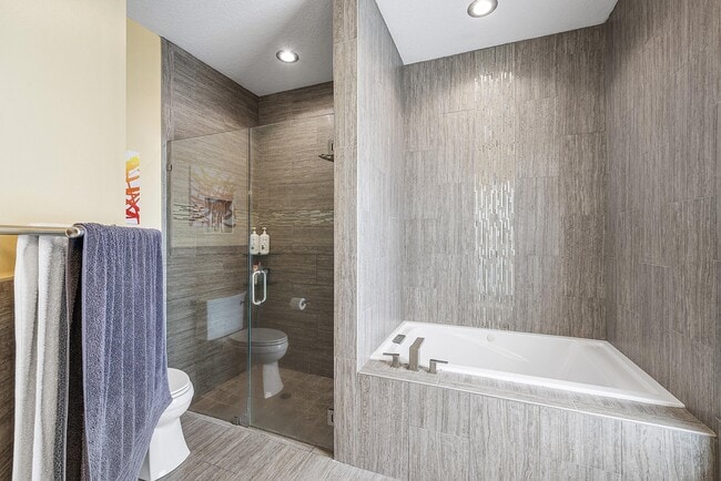 Building Photo - 494 Enfield Ct