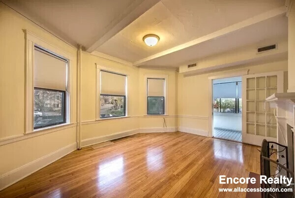 Building Photo - 24 Hamilton Rd