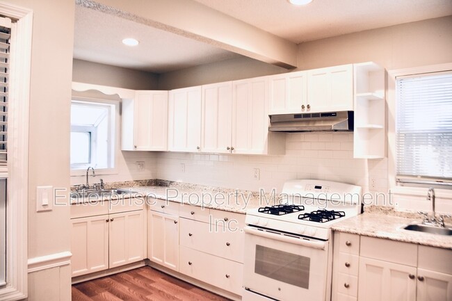 Building Photo - 3238 Highland Park Pl