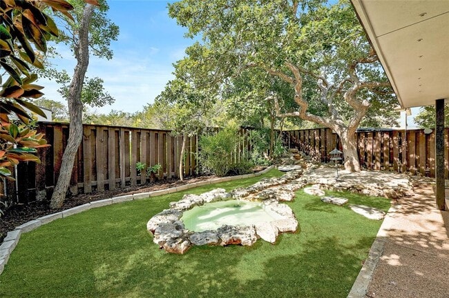 Building Photo - 409 Seawind St