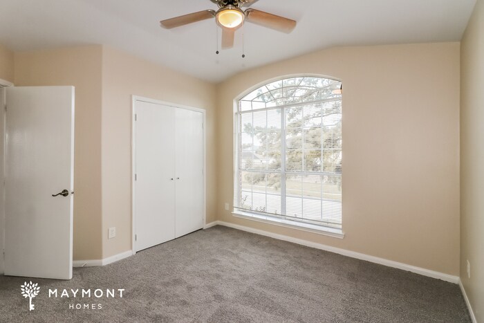 Building Photo - 503 Northvalley Dr