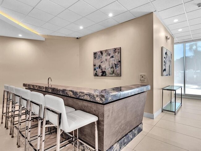 Building Photo - 3001 S Ocean Dr