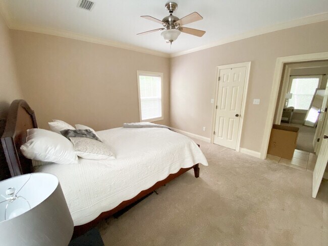 Building Photo - 5140 Skiff Ln