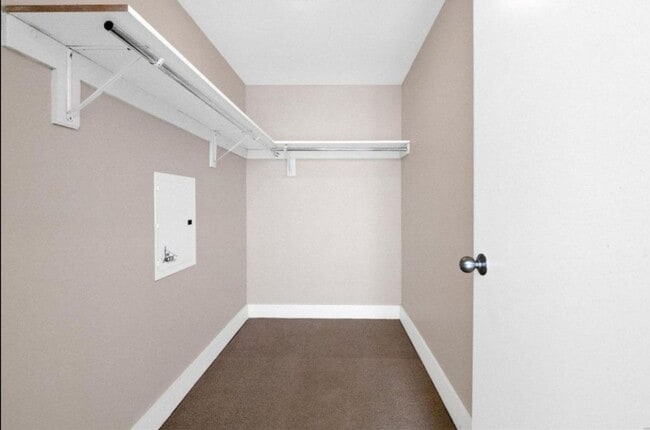 Building Photo - Nice Downtown Unit Available for Rent!