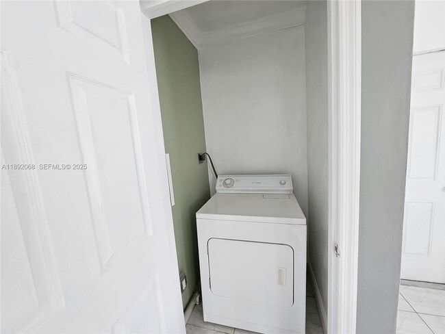 Building Photo - 1040 NW 73rd Terrace