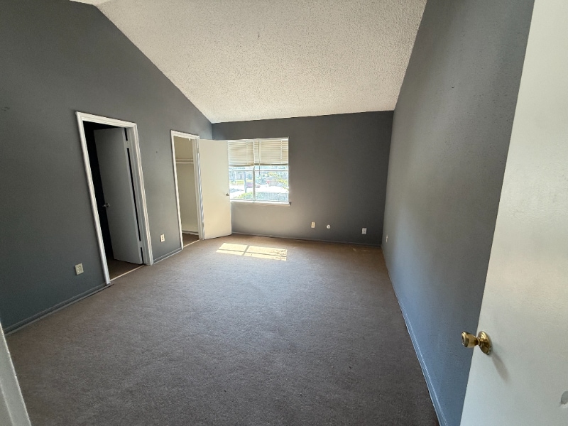 Building Photo - 7700 Creekbend Dr