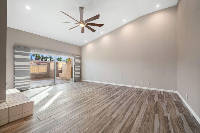 Building Photo - 46395 Ryway Pl