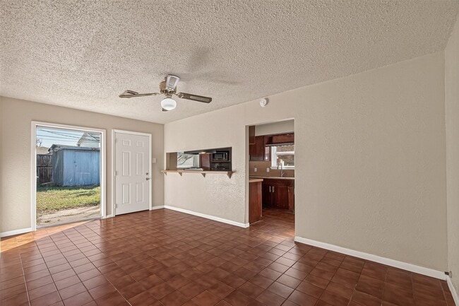 Building Photo - 1211 Helms Rd