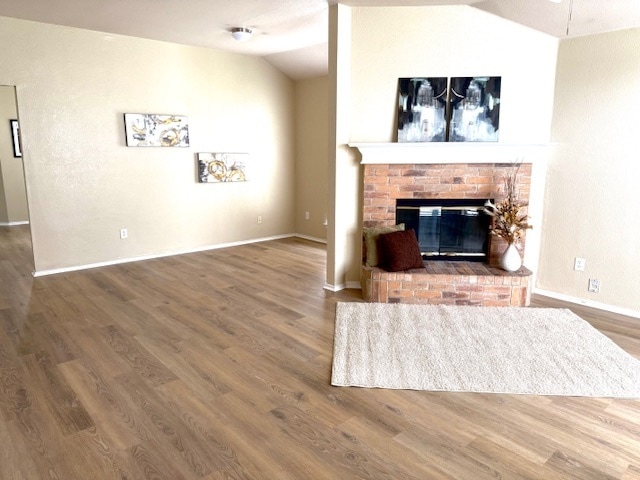 Building Photo - Beautifully Designed Home New Flooring throughout