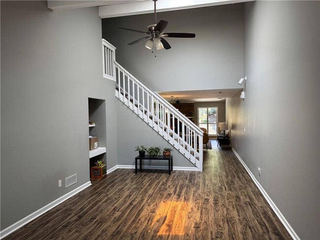 Building Photo - 4148 Fawn Ct NE