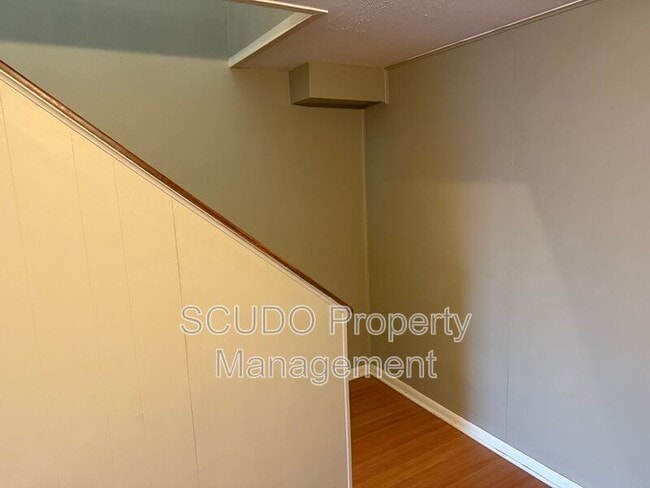 Building Photo - 9307 Ballentine St