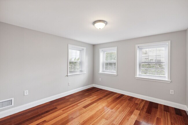 Building Photo - 1717 Annin St