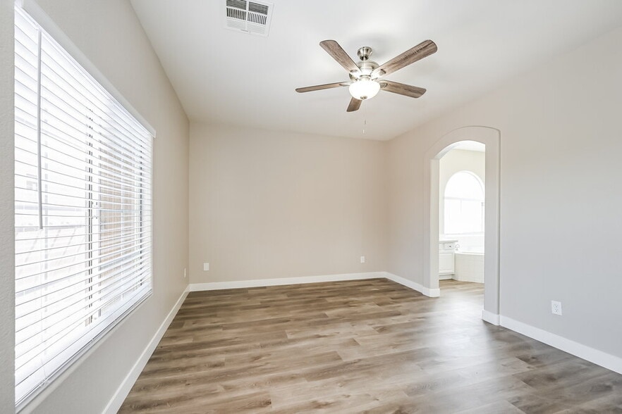 Building Photo - 10839 Vestone St