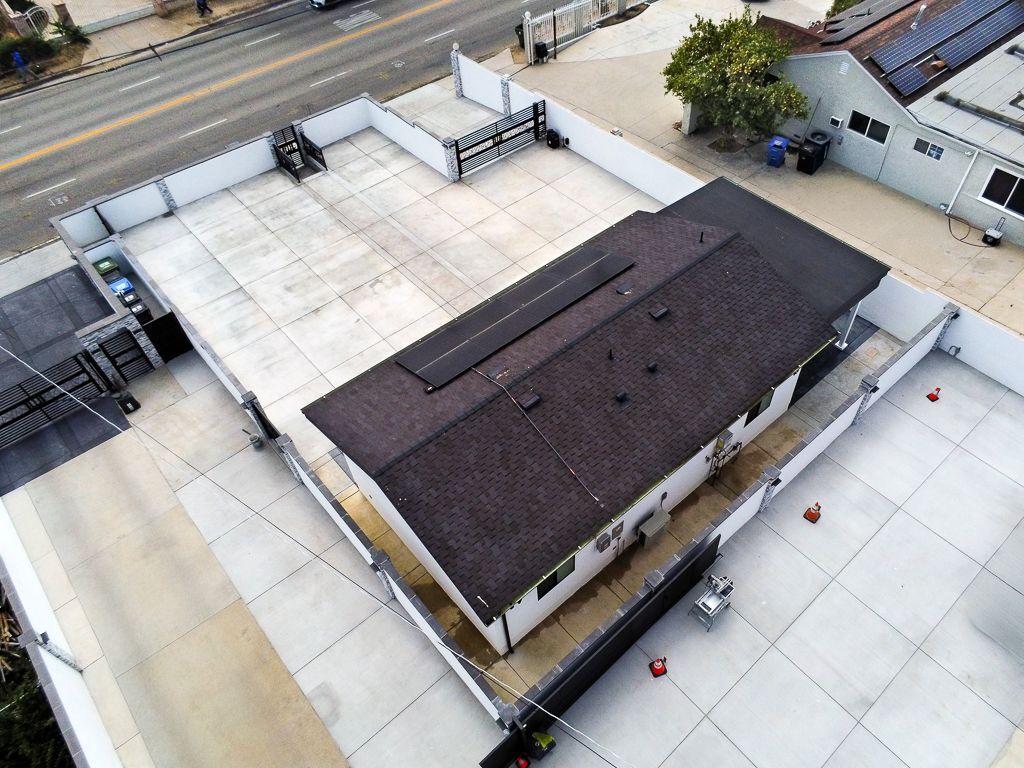 Building Photo - 13310 Glenoaks Blvd