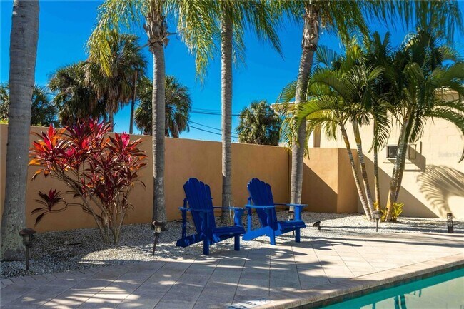 Building Photo - 824 Padua Ln