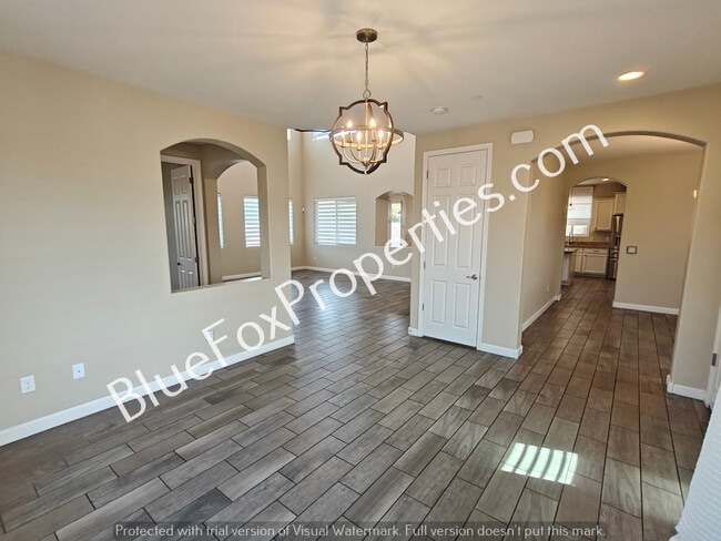 Building Photo - 8545 N Gaetano Loop