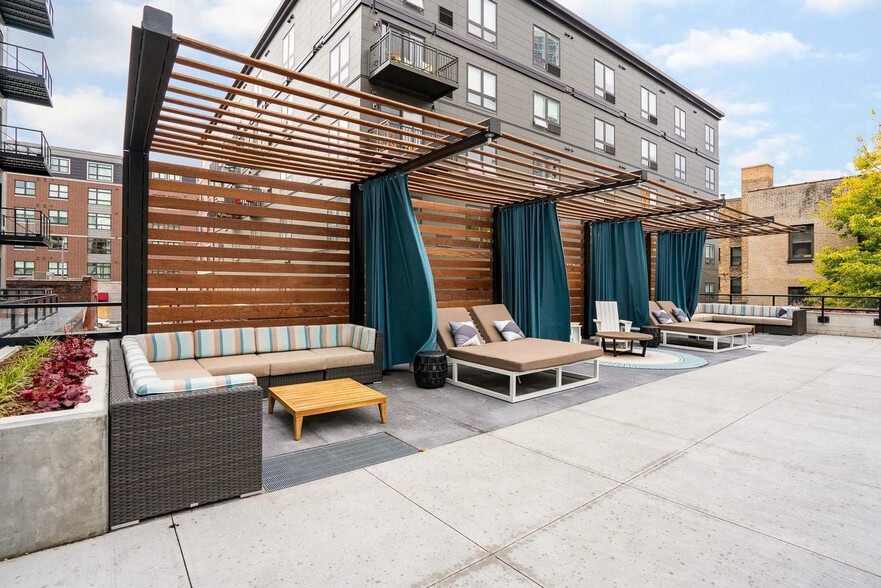 Building Photo - 1410 Nicollet Ave