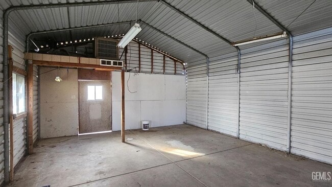 Building Photo - South Bakersfield Home for Lease 3 Bed 1.7...