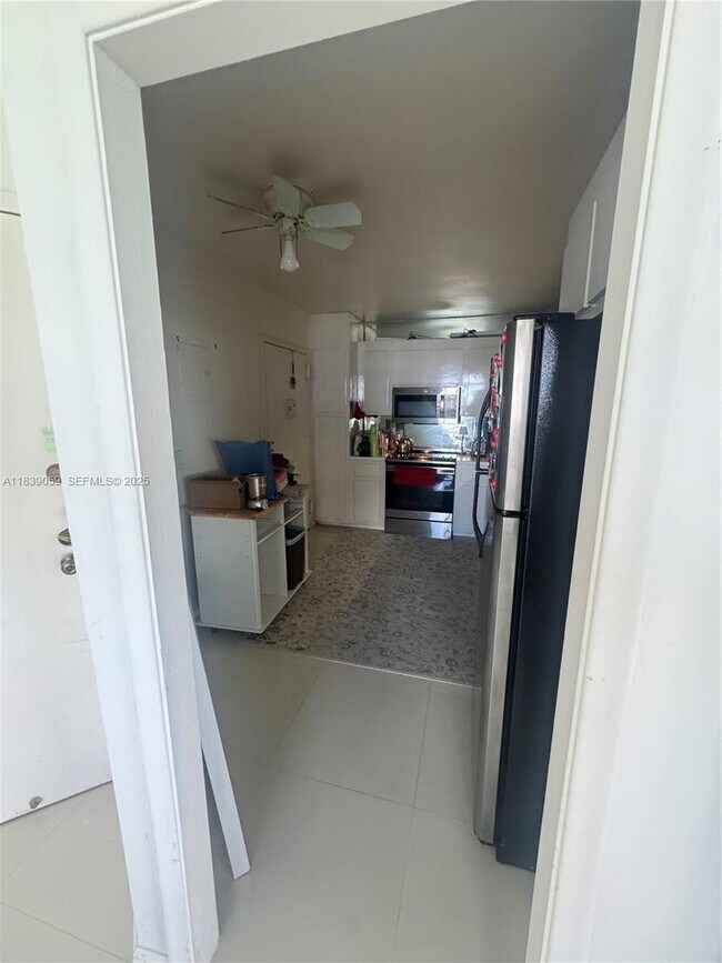 Building Photo - 5750 Collins Ave