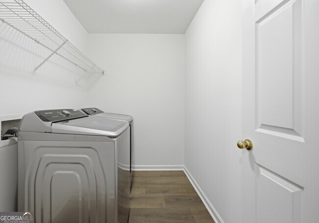 Building Photo - 10851 Alderwood Cove