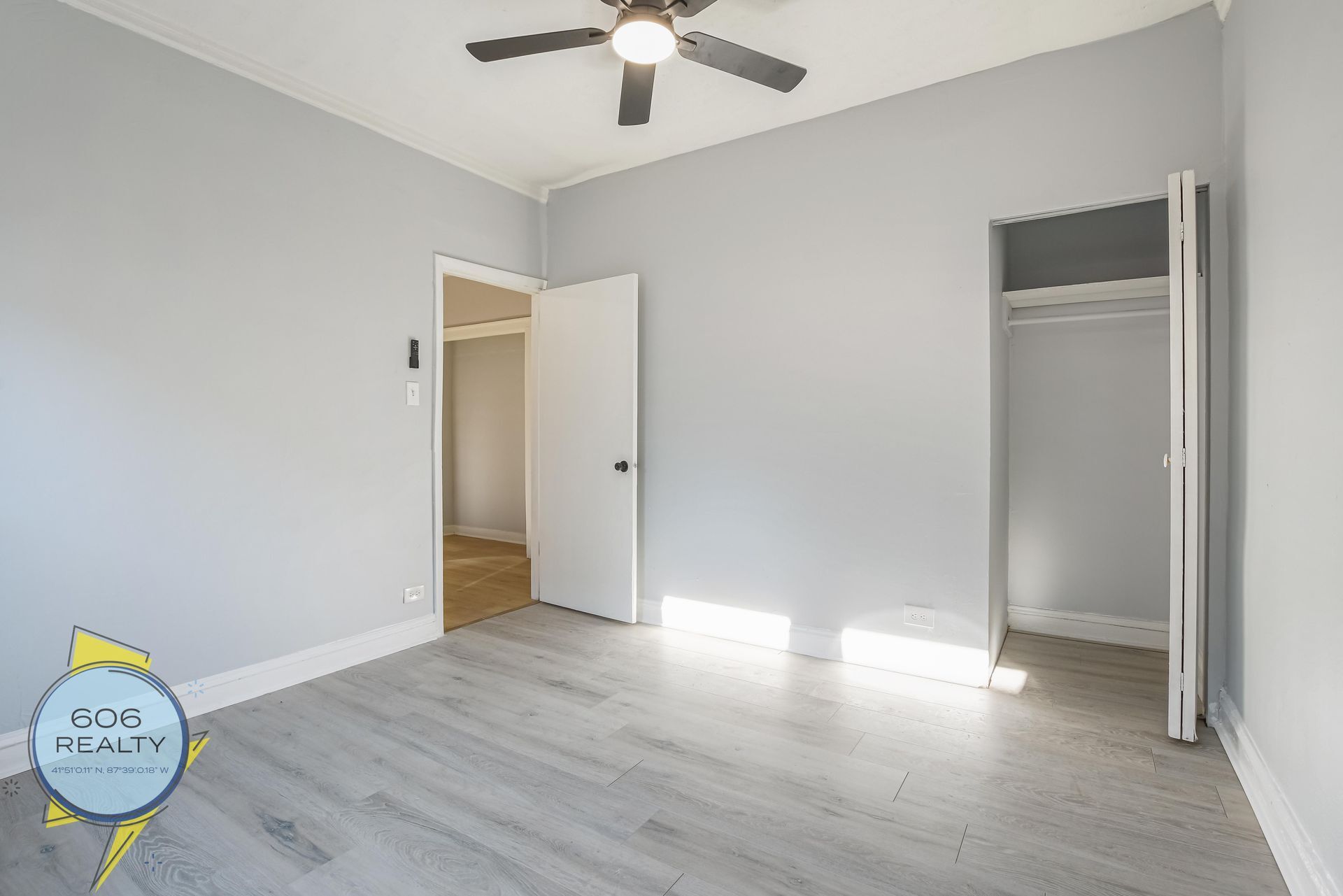 Building Photo - 5244 S Drexel Ave