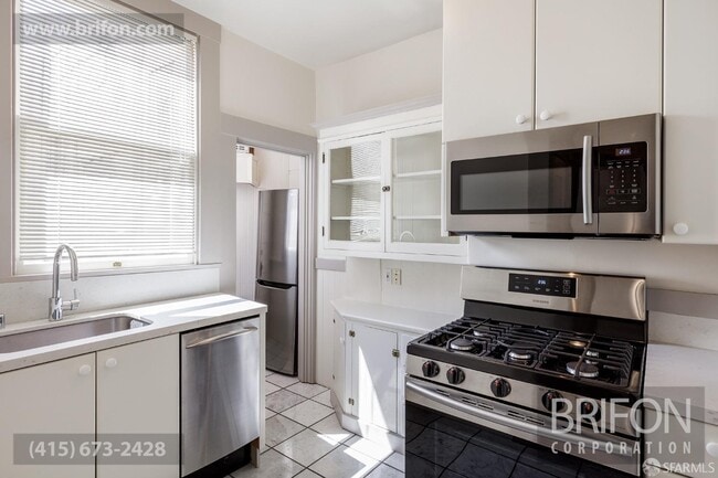 Building Photo - 1463 Hyde St