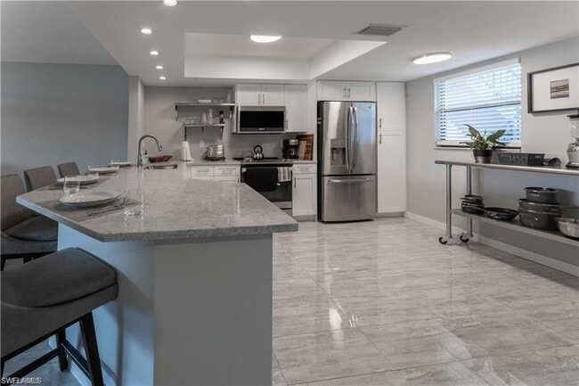 Building Photo - 505 Lake Louise Cir