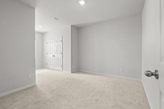 Building Photo - 12869 SW Forli Wy