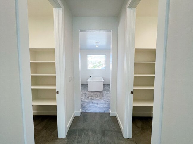 Building Photo - Exquisite Luxury Rental in Prestigious Gated Tule Springs Community