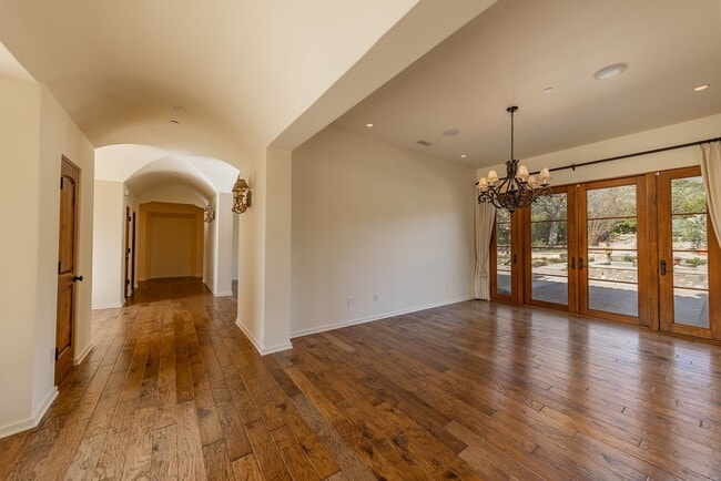 Building Photo - Outdoor Oasis