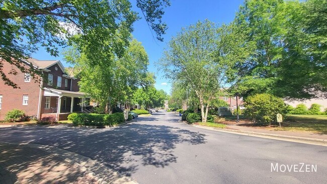 Building Photo - 1706 Raney Ct