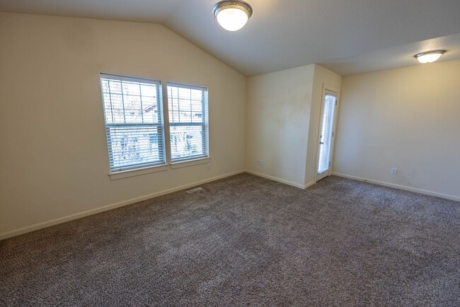 Building Photo - Three bedroom house in Hazel Dell - Built in 2014